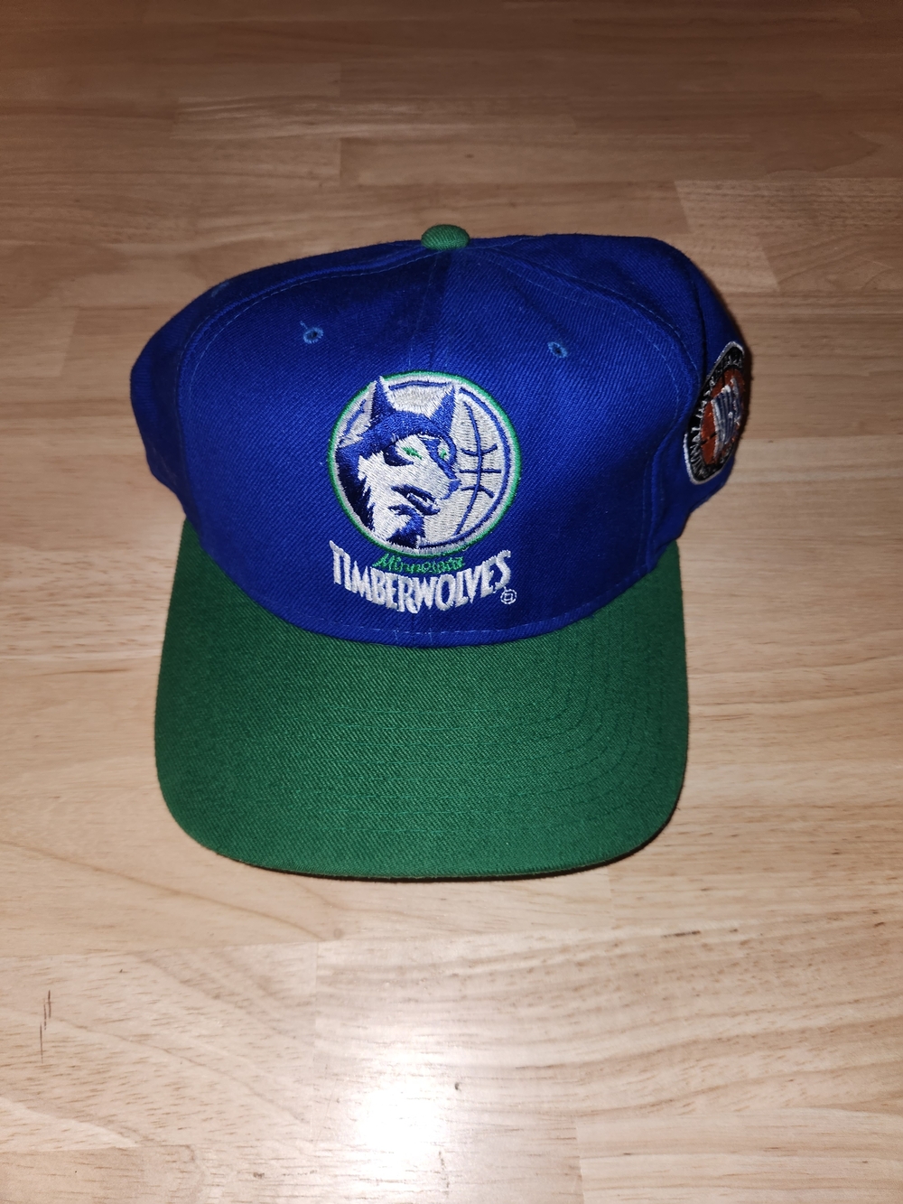 Minnesota Timberwolves Vintage Y2K Starter Fitted Mens Size Hat 7 1/4 Retro Logo